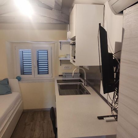 Silvo Apartments โคเปร์ ภายนอก รูปภาพ