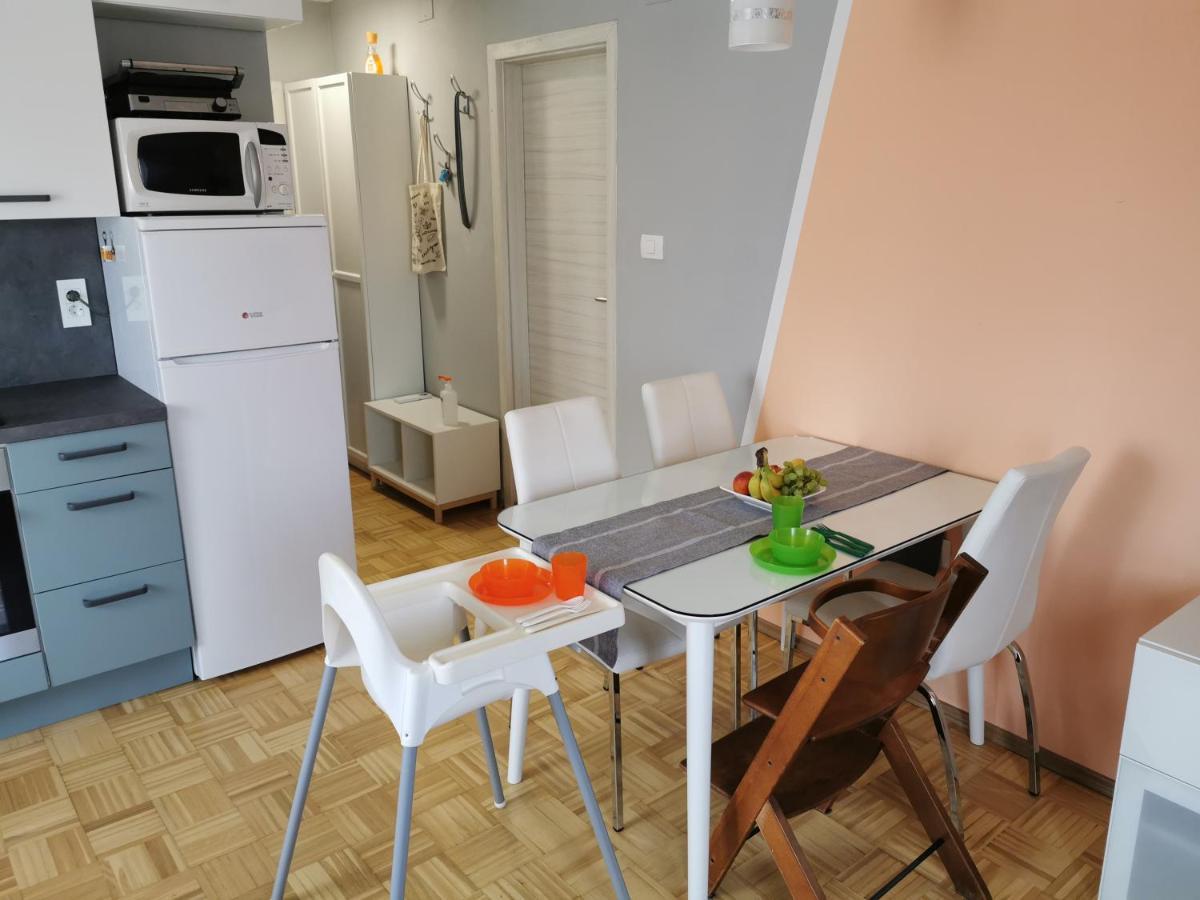 Silvo Apartments โคเปร์ ภายนอก รูปภาพ
