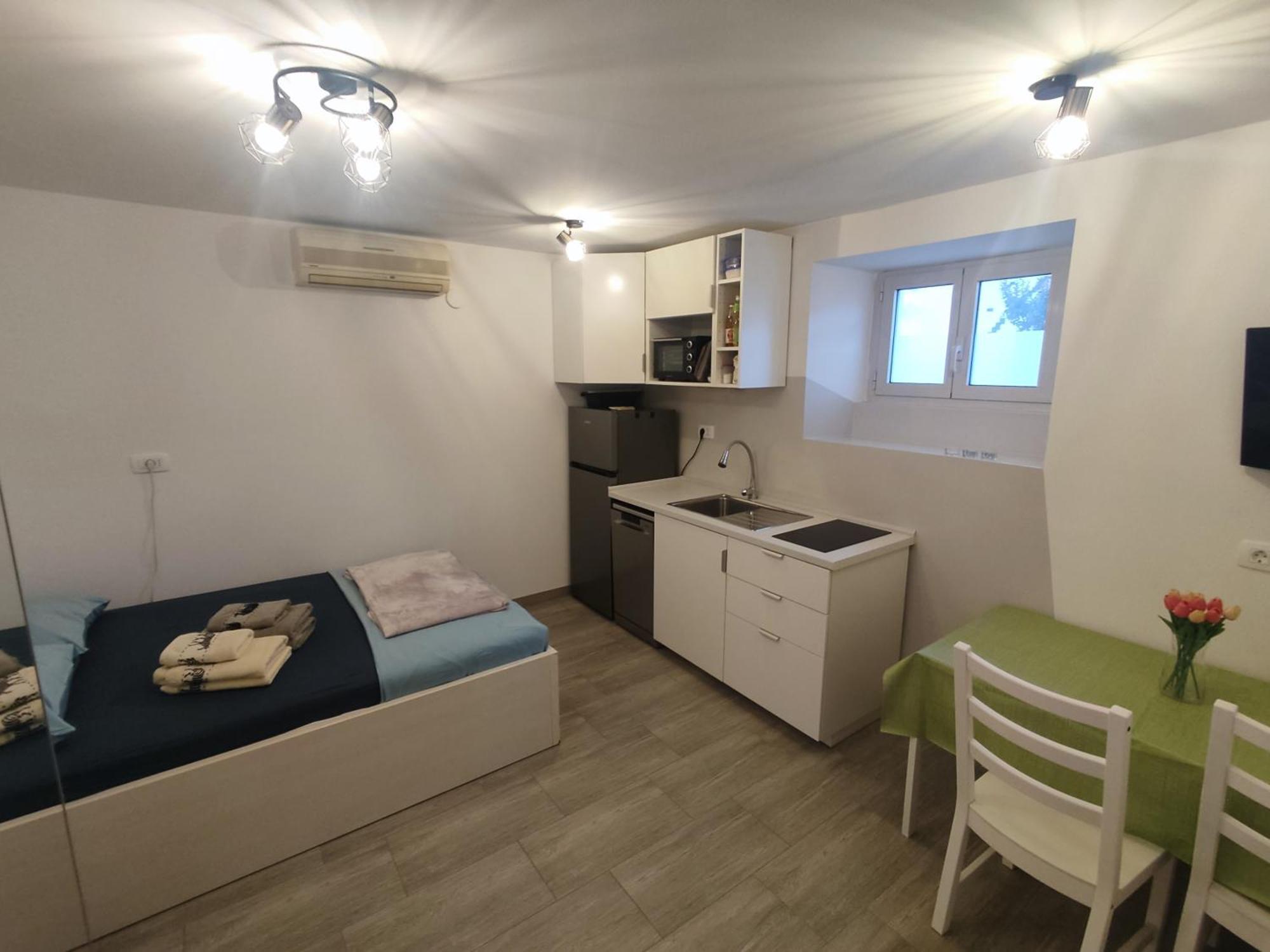 Silvo Apartments โคเปร์ ภายนอก รูปภาพ